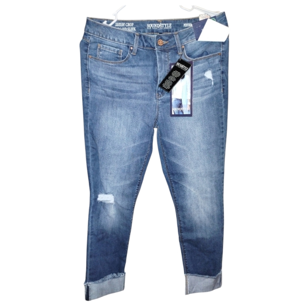 Sound/style NWT Jamie crop slim and sleek size 8 distressed jeans